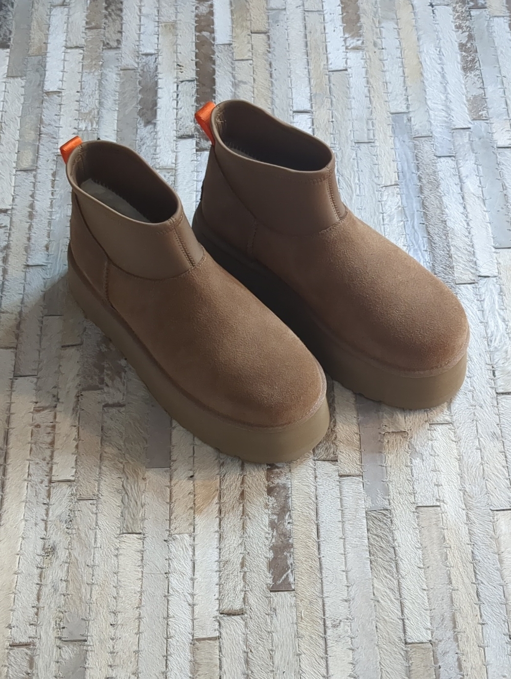 UGG Women's 10 Classic Mini Dipper Chestnut Suede Platform Boots NWT